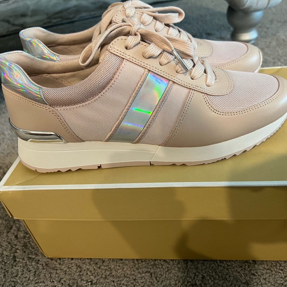 Women Michael Kors shoes